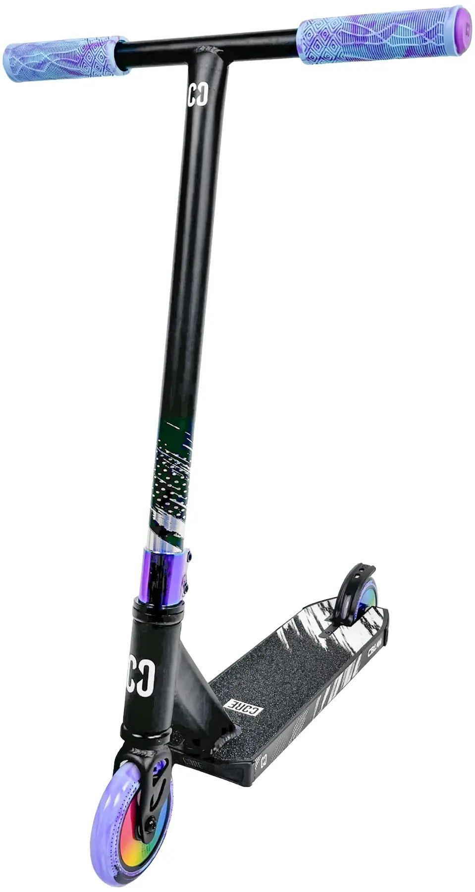 Kompakt och lätt manövrerbar trick sparkcykel från Core, designad för att ge en smidig åkupplevelse och perfekt för både nybörjare och erfarna åkare som vill utföra trick och stunts.