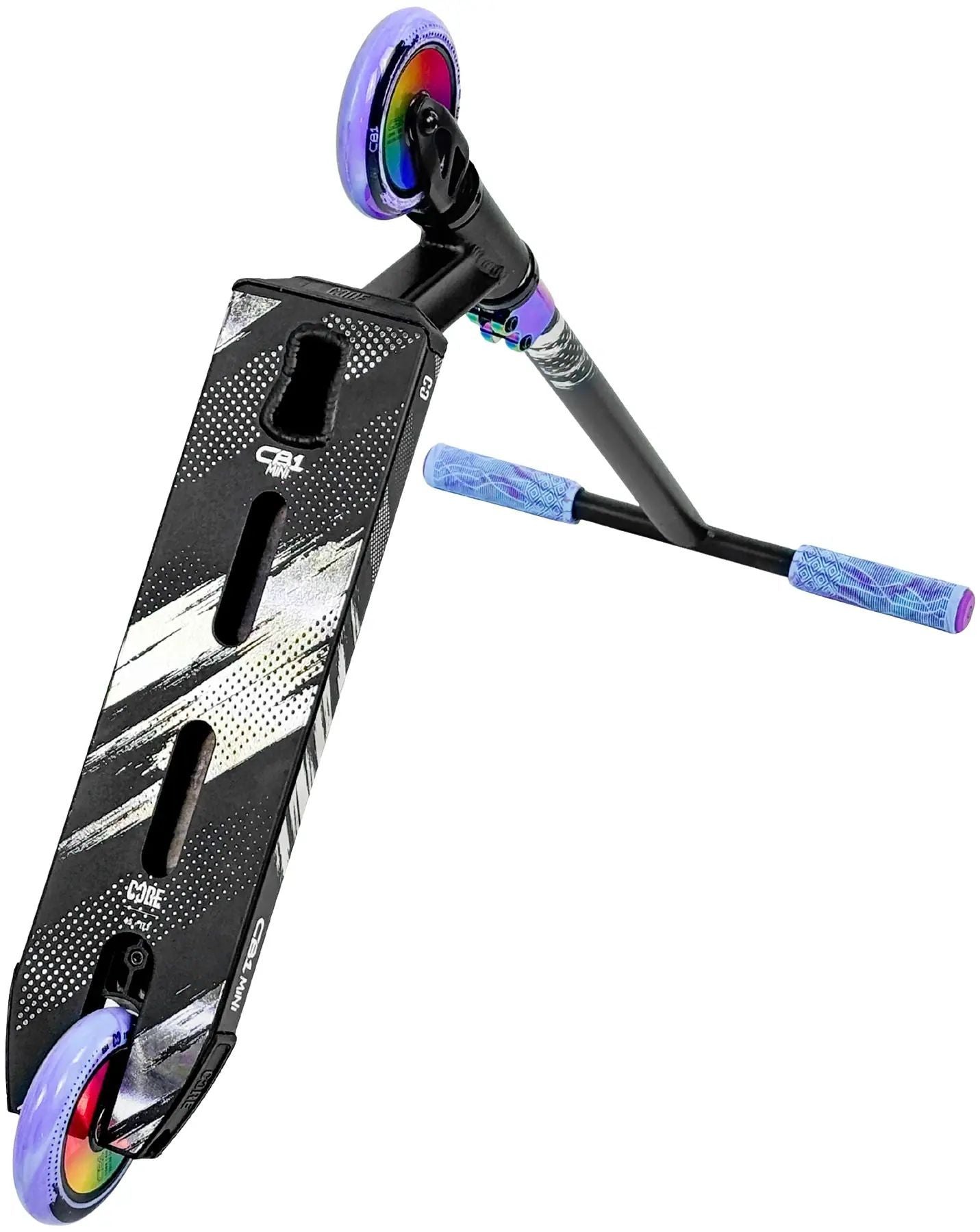 Kompakt och lätt manövrerbar trick sparkcykel från Core, designad för att ge en smidig åkupplevelse och perfekt för både nybörjare och erfarna åkare som vill utföra trick och stunts.