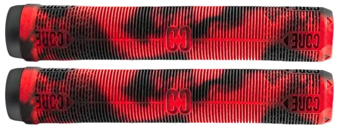 Handtag designade för sparkcyklar, perfekt för att förbättra greppet och styra med precision. Idealisk för både nybörjare och erfarna åkare som vill öka sin komfort och kontroll under åkturer. Passar ett brett utbud av sparkcykelmodeller och bidrar till en säker och rolig åkupplevelse.