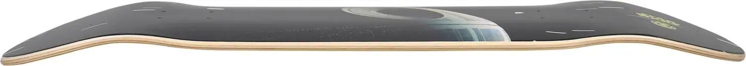 Skateboard deck med Star Wars-tema från Element, perfekt för entusiaster och samlare, med unika grafiska detaljer som hyllar den ikoniska sci-fi serien. Idealisk för både street riding och tricks.