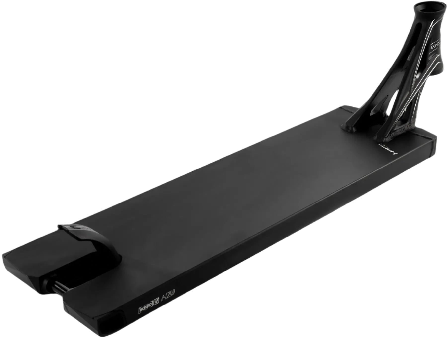 Produktbild av Ethic Lindworm V4 6.7, en högpresterande stuntsparkcykel designad för tricks och freestyle åkning. Perfekt för både nybörjare och erfarna åkare som söker kvalitet och hållbarhet. Idealisk för skateboardparker och gator.