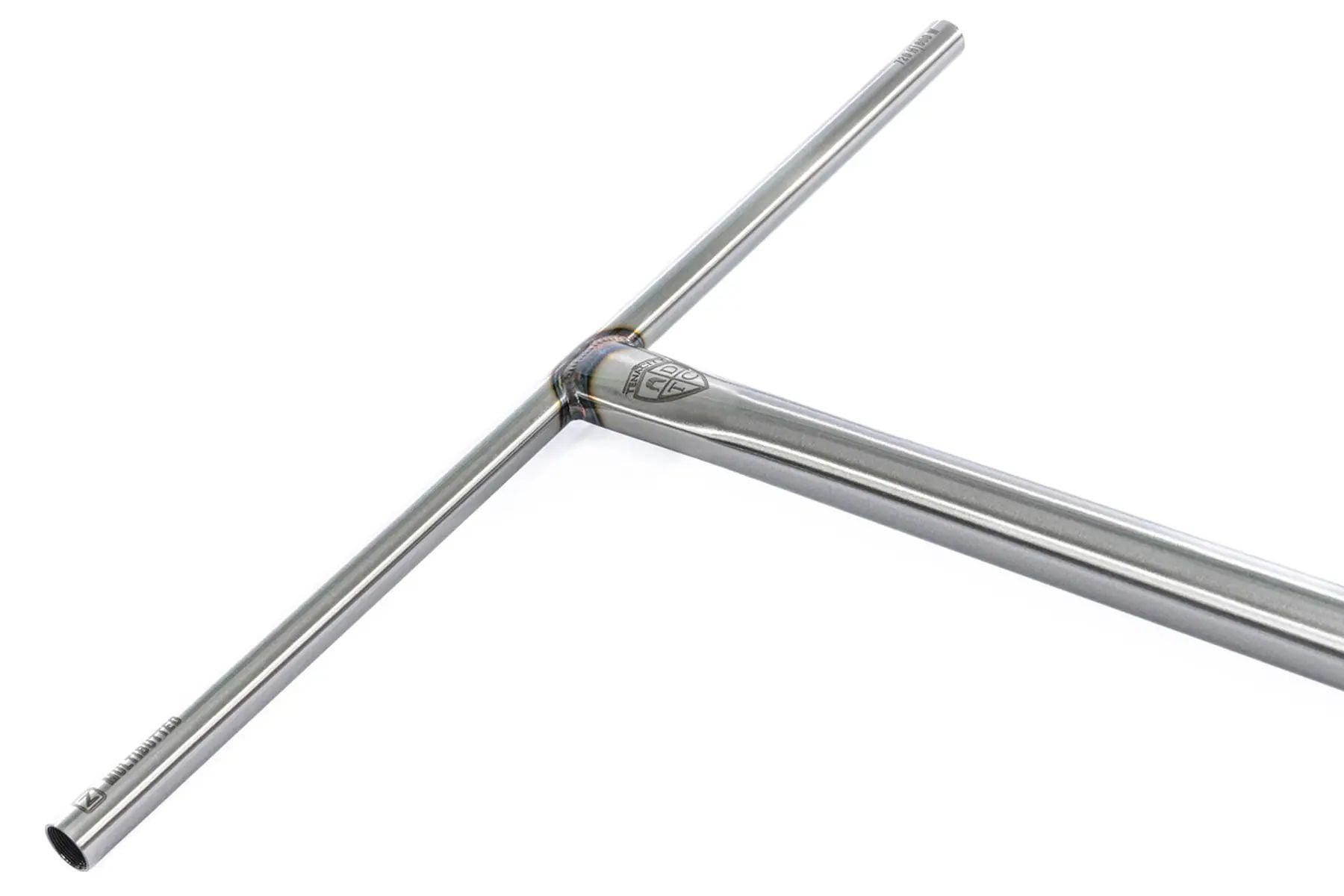 Styret till Ethic Tenacity V2 Kickbike som erbjuder en perfekt kombination av stil och funktionalitet, designat för optimal kontroll och prestanda under åkning.