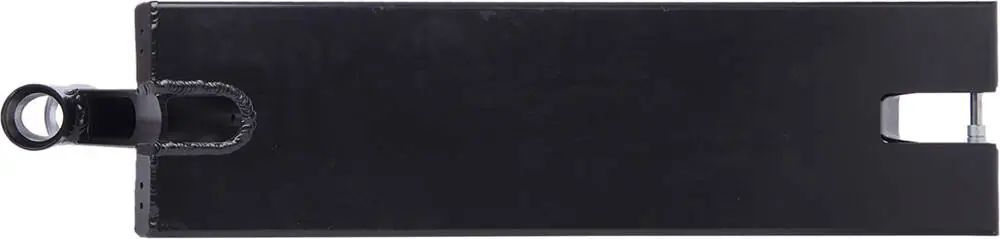 Kickbike deck för Striker Gravis, designat för att förbättra prestanda och hållbarhet. Perfekt för stuntåkning och tricks, med fokusering på stabilitet och kontroll för åkare på alla nivåer.