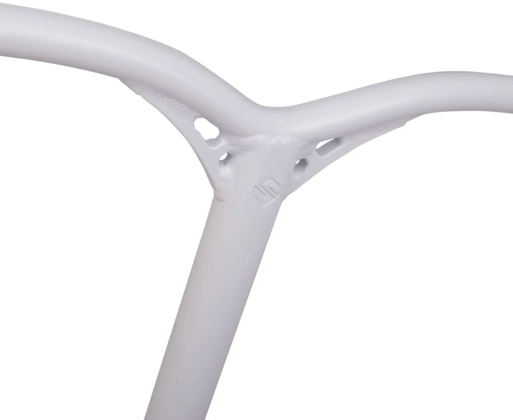Styr till Striker Lux V2 Alu Kickbike, designad för optimal prestanda och manövrerbarhet. Perfekt för både nybörjare och mer erfarna åkare, vilket ger en smidig och säker åkpresentation.